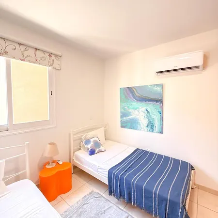 Emerald Sea Retreat 2 Min From Mackenzie And Airport Apartamento