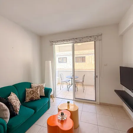 Emerald Sea Retreat 2 Min From Mackenzie And Airport Διαμέρισμα *